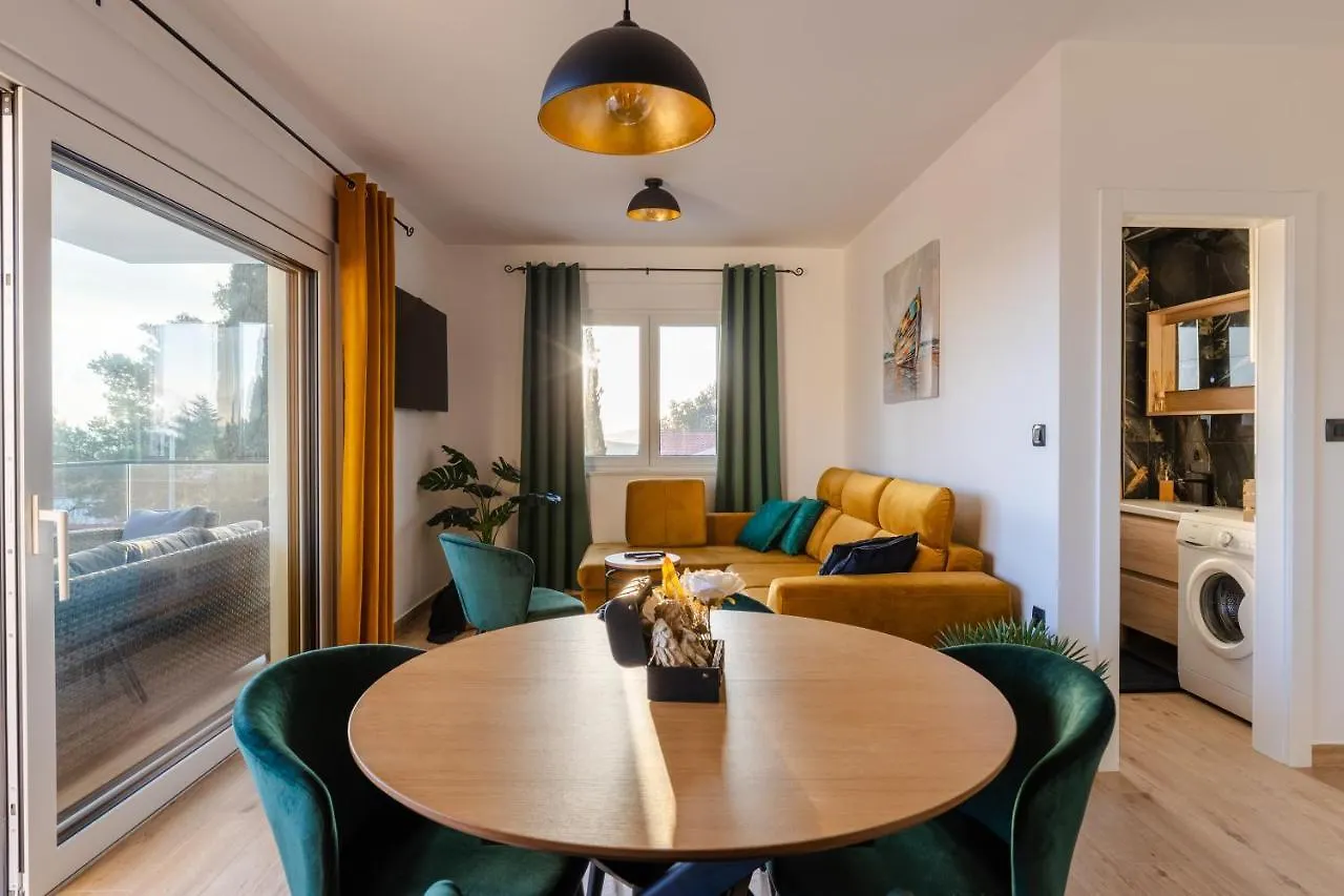 Apartment Dado Trogir